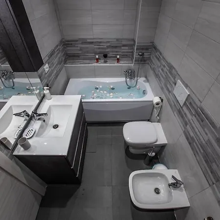 Modern Loft Center Of Turin + Jacuzzi 30m Metro Apartment *