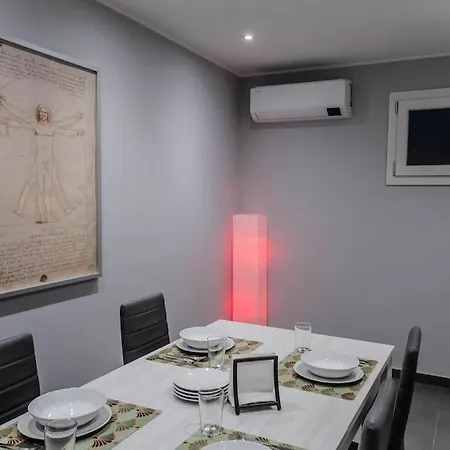 Modern Loft Center Of Turin + Jacuzzi 30m Metro Apartment *