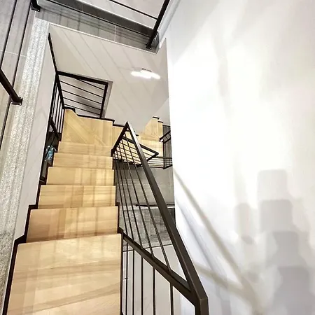Modern Loft Center Of Turin + Jacuzzi 30m Metro Collegno